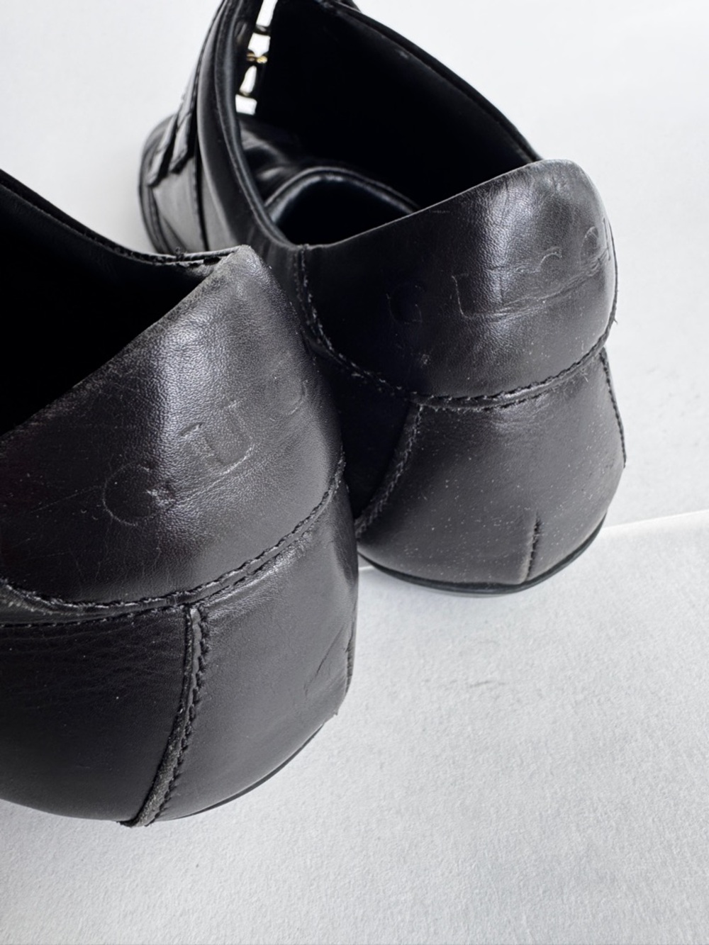 Vintage Gucci Black Leather Triple Velcro Strap Sneaker Gold Hardware 10B - Picture 7 of 13